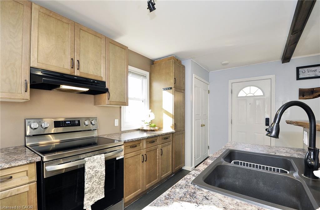 368 Huron Street Property Photo 8