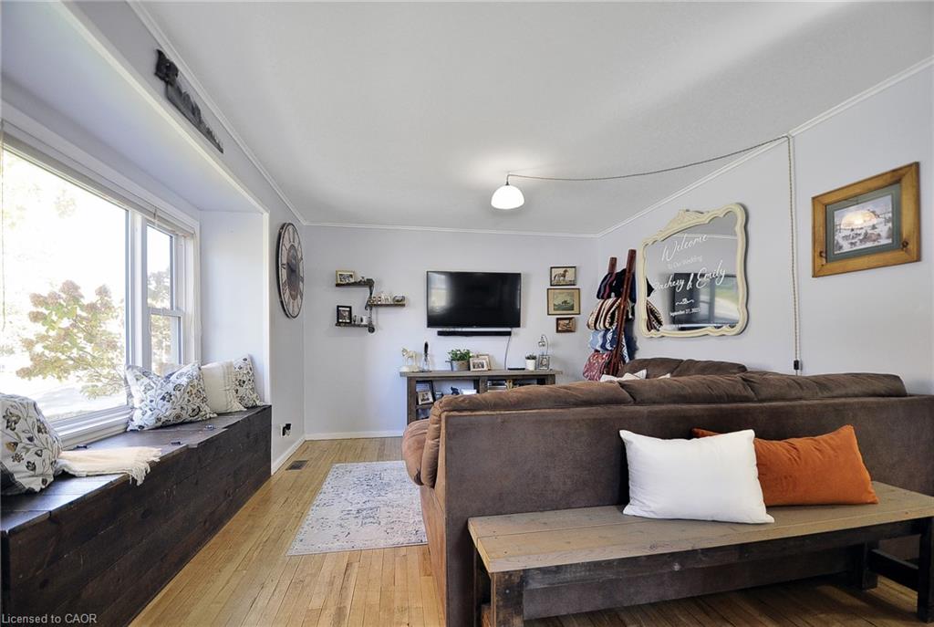 368 Huron Street Property Photo 10
