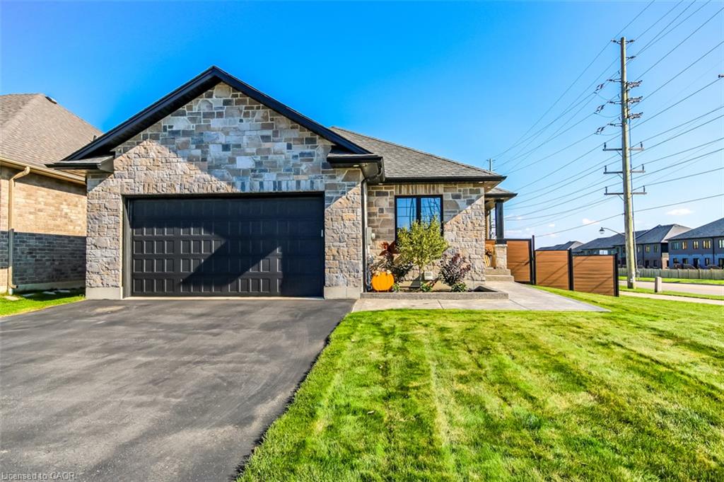 30 Whiting Drive Property Photo 2