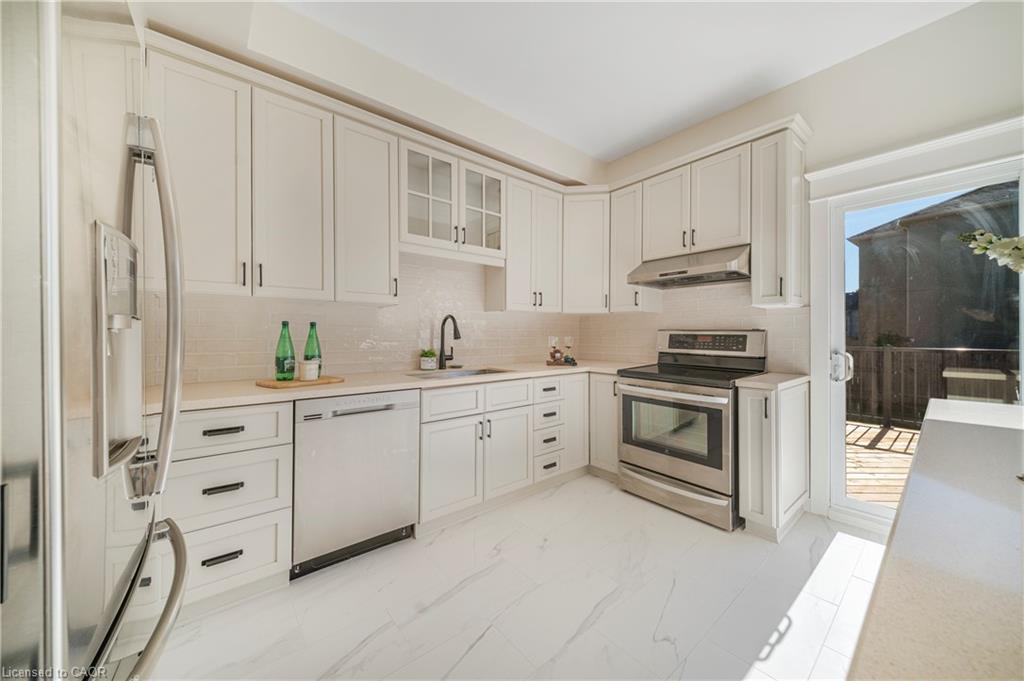 323 Queenston Road Property Photo 18