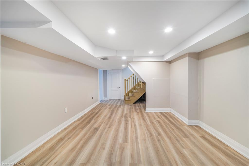 323 Queenston Road Property Photo 33