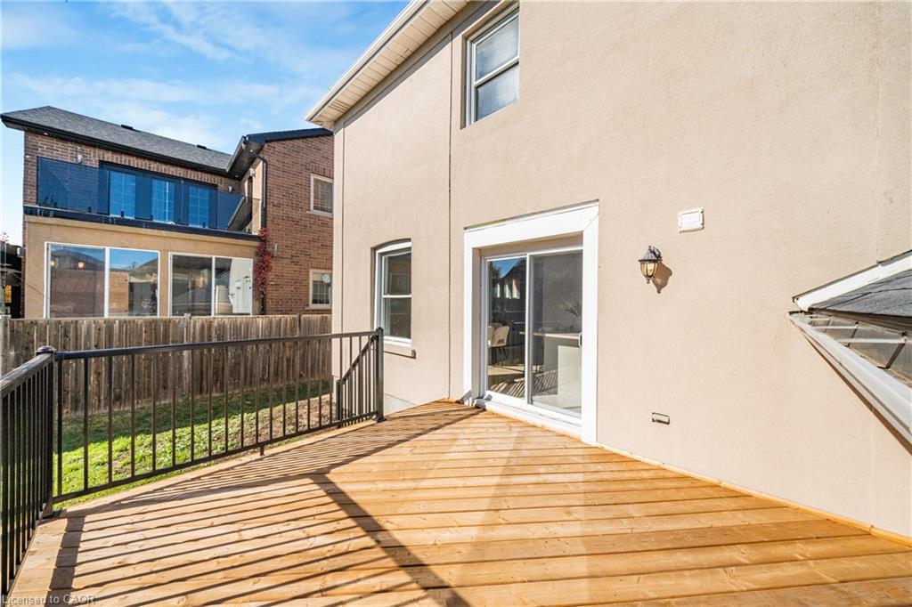 323 Queenston Road Property Photo 39
