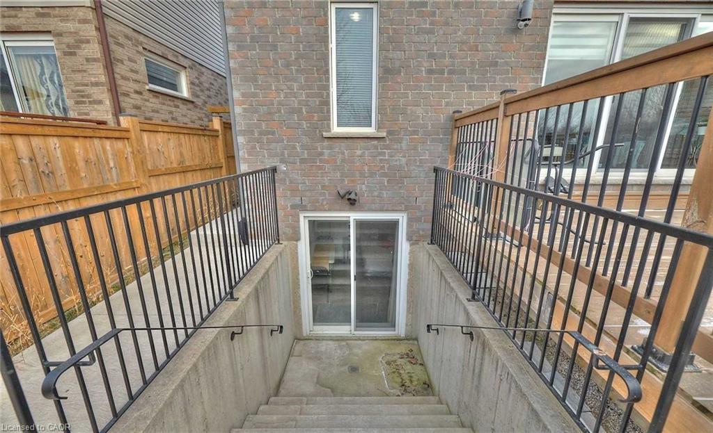 6045 Ernest Crescent Property Photo 2