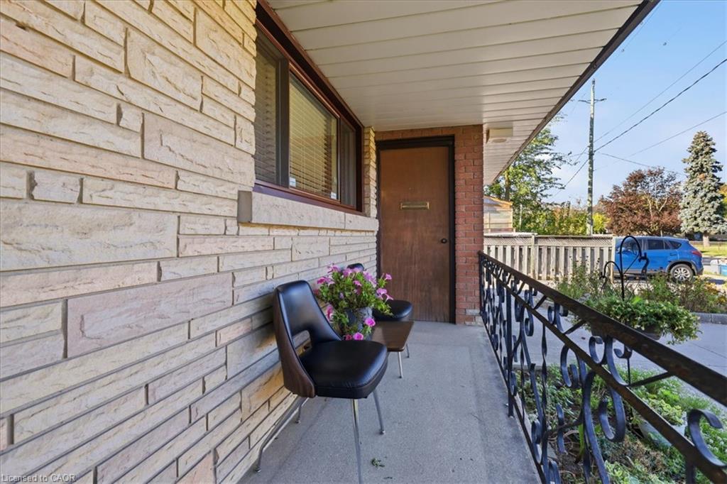 207 Elliott Street Property Photo 6
