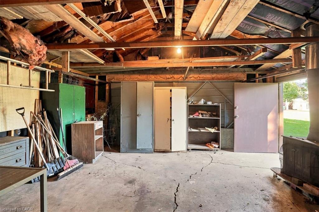 207 Elliott Street Property Photo 45