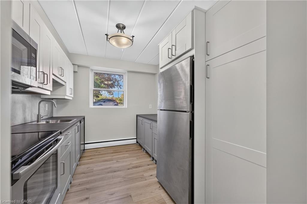 1-2420 New Street Property Photo 17