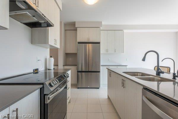 69 Mary Watson Street Property Photo 15