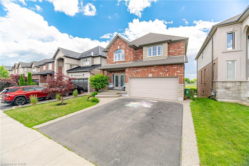 79 Garinger Crescent Property Photo 3
