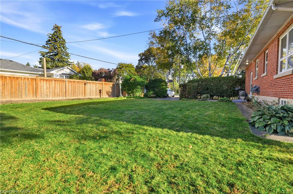 2117 Maplewood Drive Property Photo 32