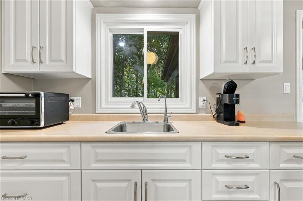 80 Churchill Drive Property Photo 10