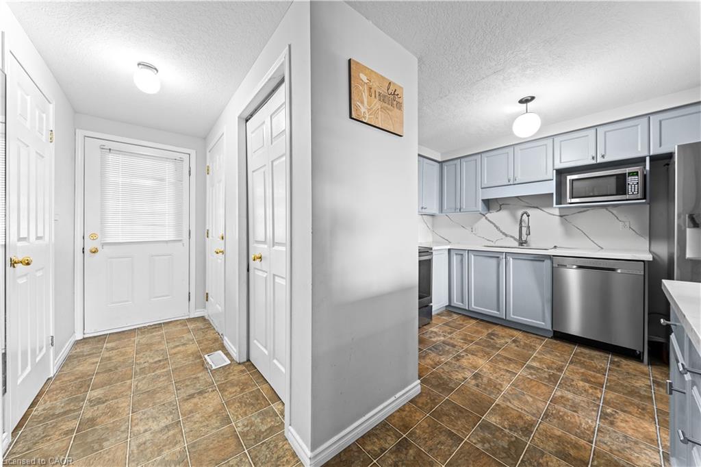 245 Red Clover Court Property Photo 6