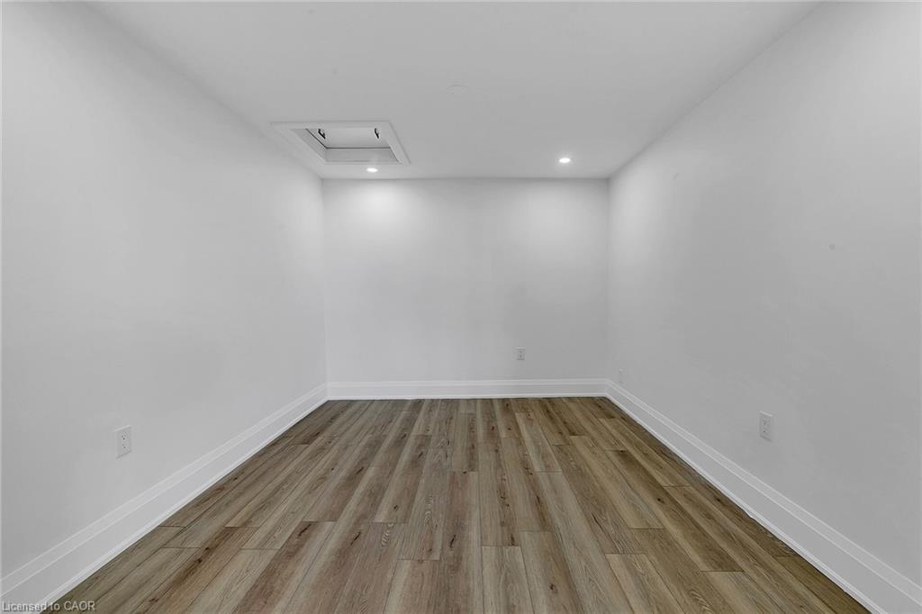 1-581 Lancaster Street W Property Photo 7