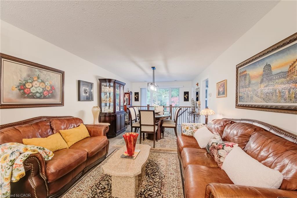 28 Bridlewood Drive Property Photo 8