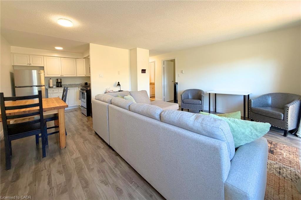 204-276 Eiwo Court Property Photo 9