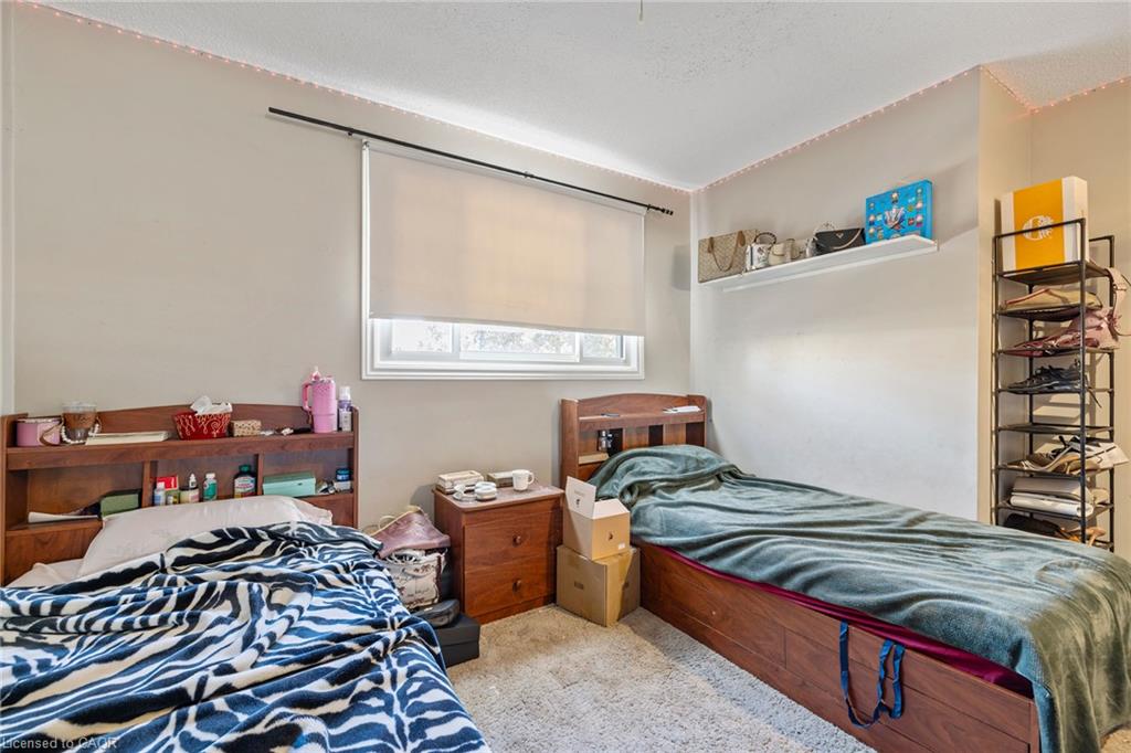 490 Queen Victoria Drive Property Photo 12