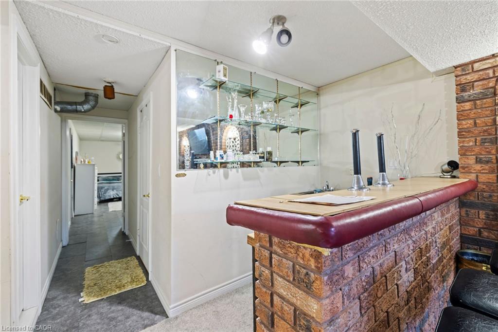 490 Queen Victoria Drive Property Photo 32