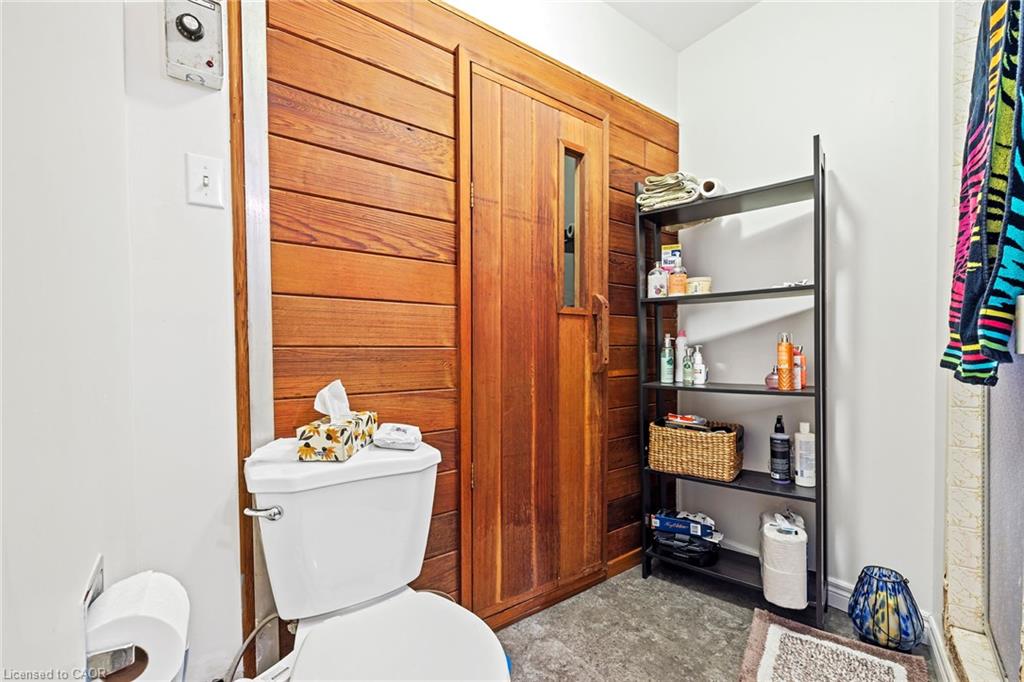 490 Queen Victoria Drive Property Photo 34