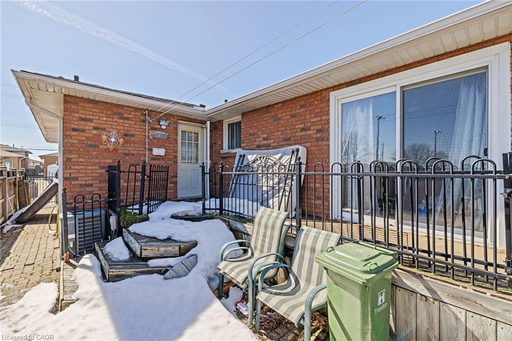 490 Queen Victoria Drive Property Photo 43
