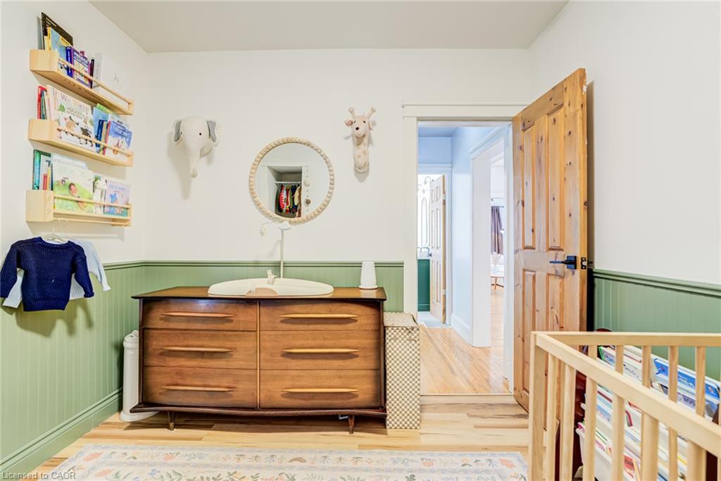 175 Rosslyn Avenue S Property Photo 22