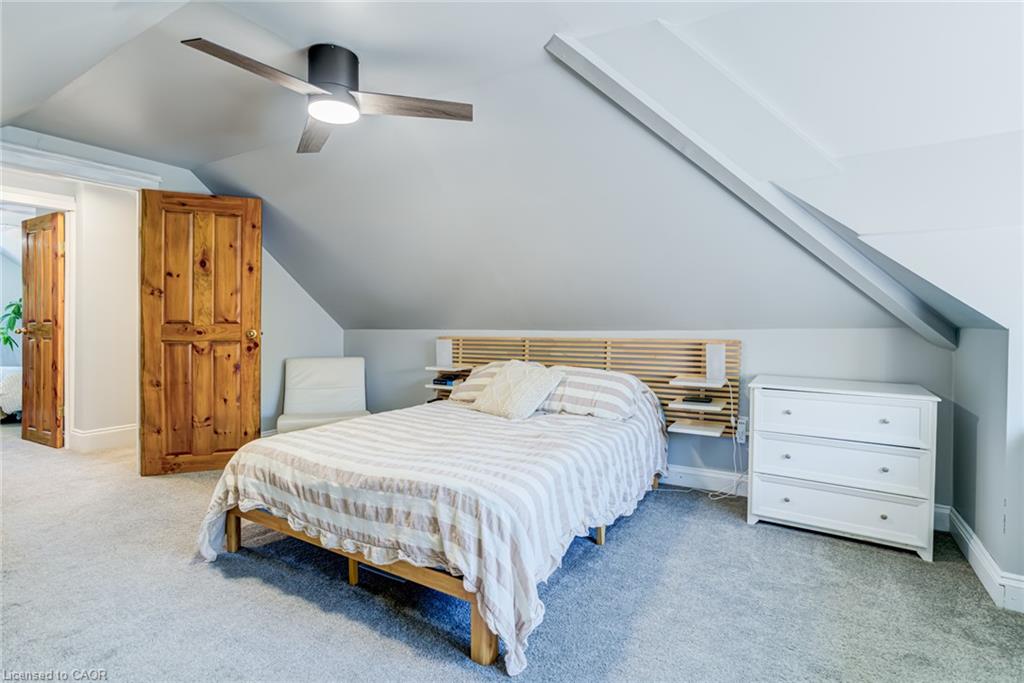 175 Rosslyn Avenue S Property Photo 28