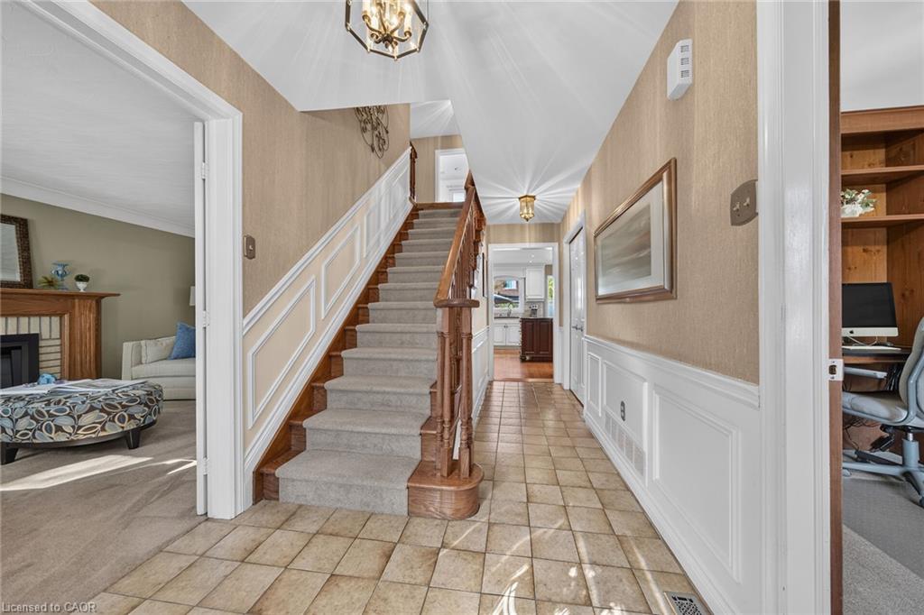 14 Cottonwood Court Property Photo 7