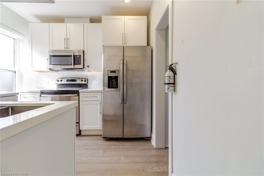 2-734 Cannon Street E Property Photo 3