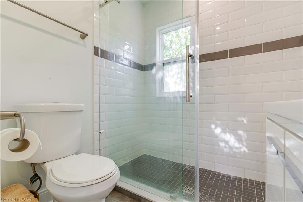 2-734 Cannon Street E Property Photo 11