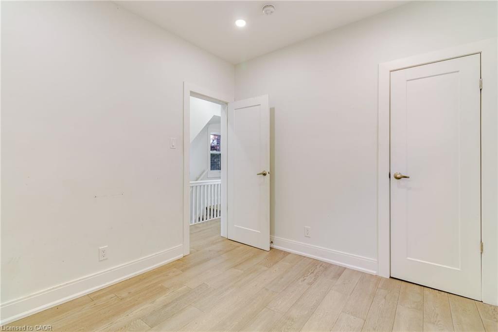 2-734 Cannon Street E Property Photo 12
