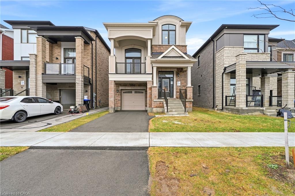 656 Newlove Street Property Photo 1