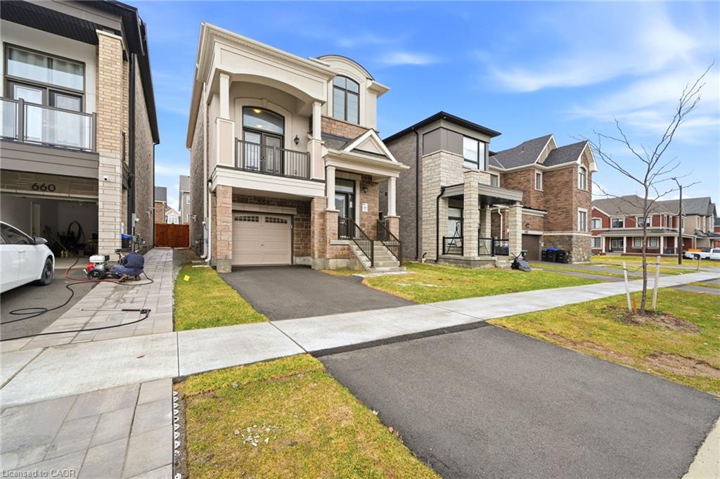 656 Newlove Street Property Photo 2