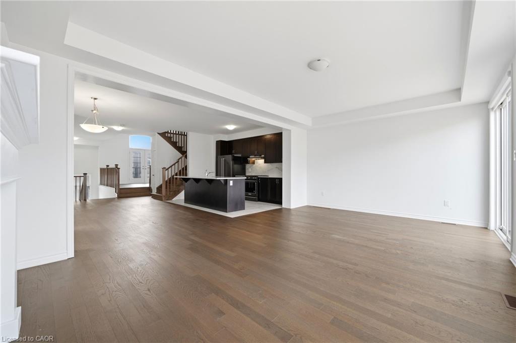 656 Newlove Street Property Photo 13