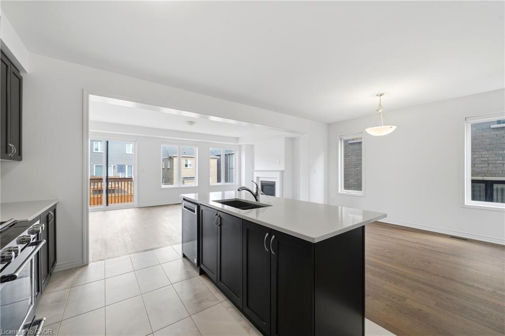 656 Newlove Street Property Photo 17