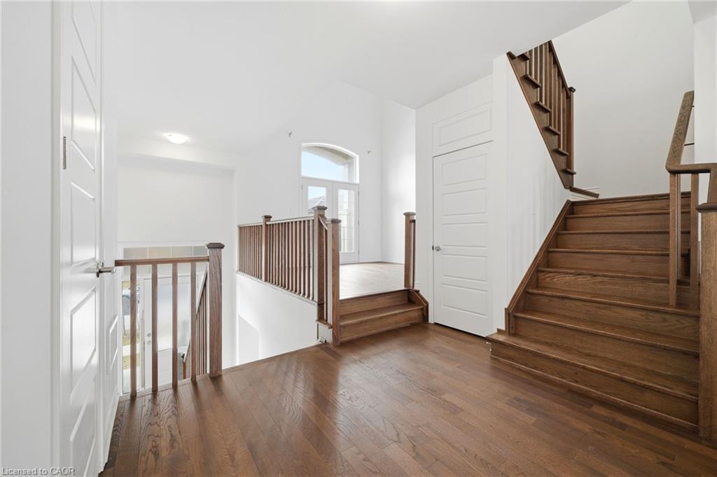 656 Newlove Street Property Photo 22