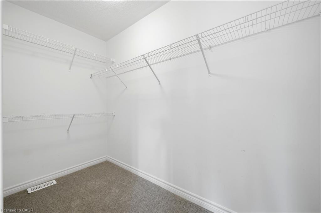 656 Newlove Street Property Photo 29