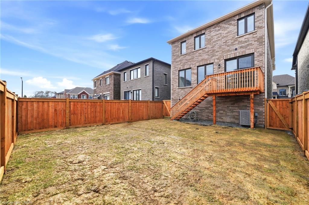 656 Newlove Street Property Photo 45