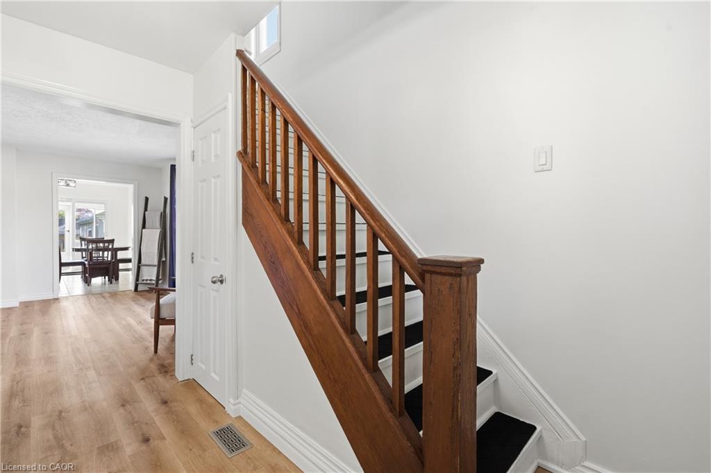 518 Hill Street Property Photo 5