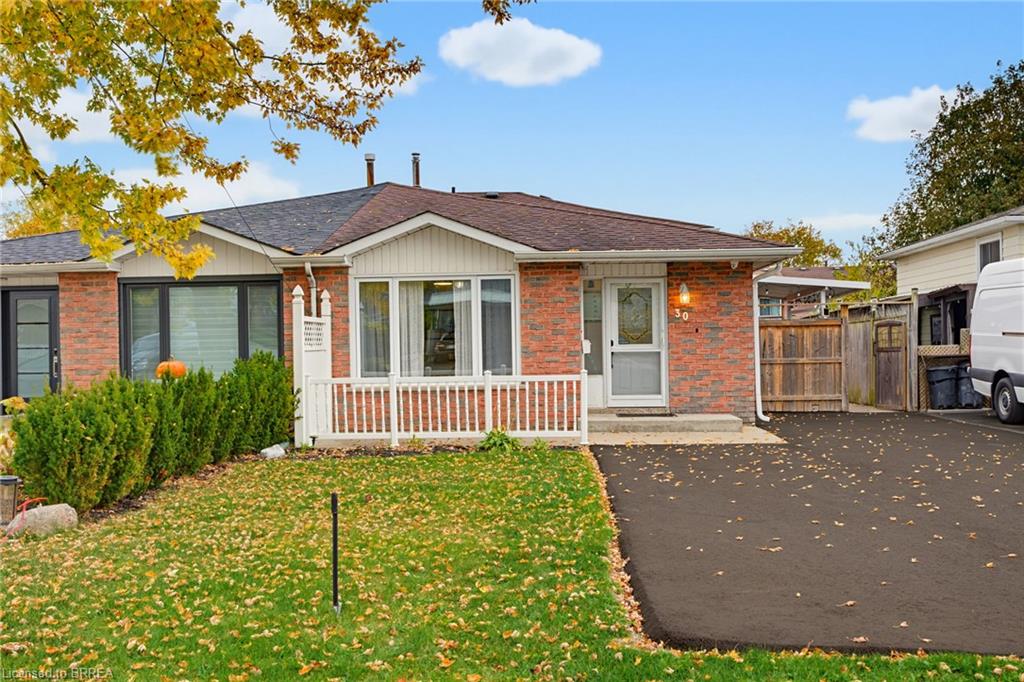 30 Maple Crescent Property Photo 1