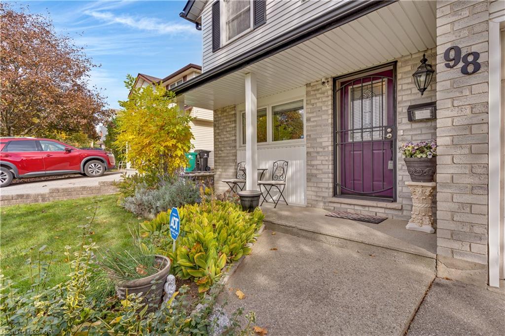 98 Barnicke Drive Property Photo 8