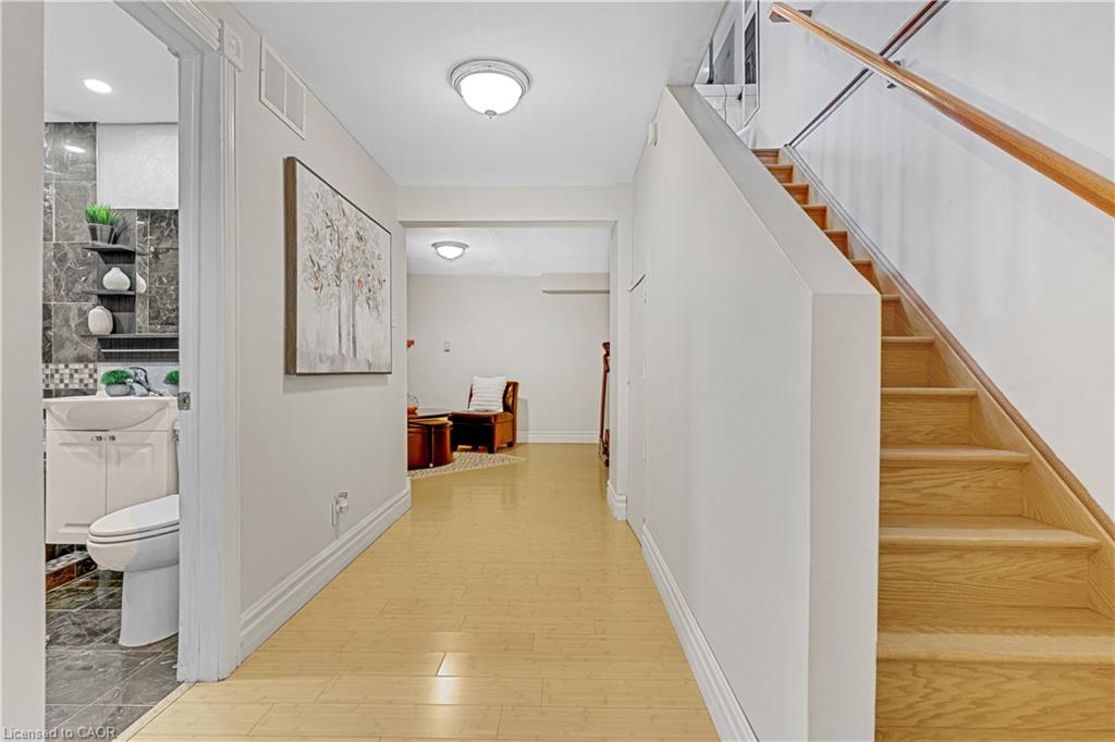 98 Barnicke Drive Property Photo 23