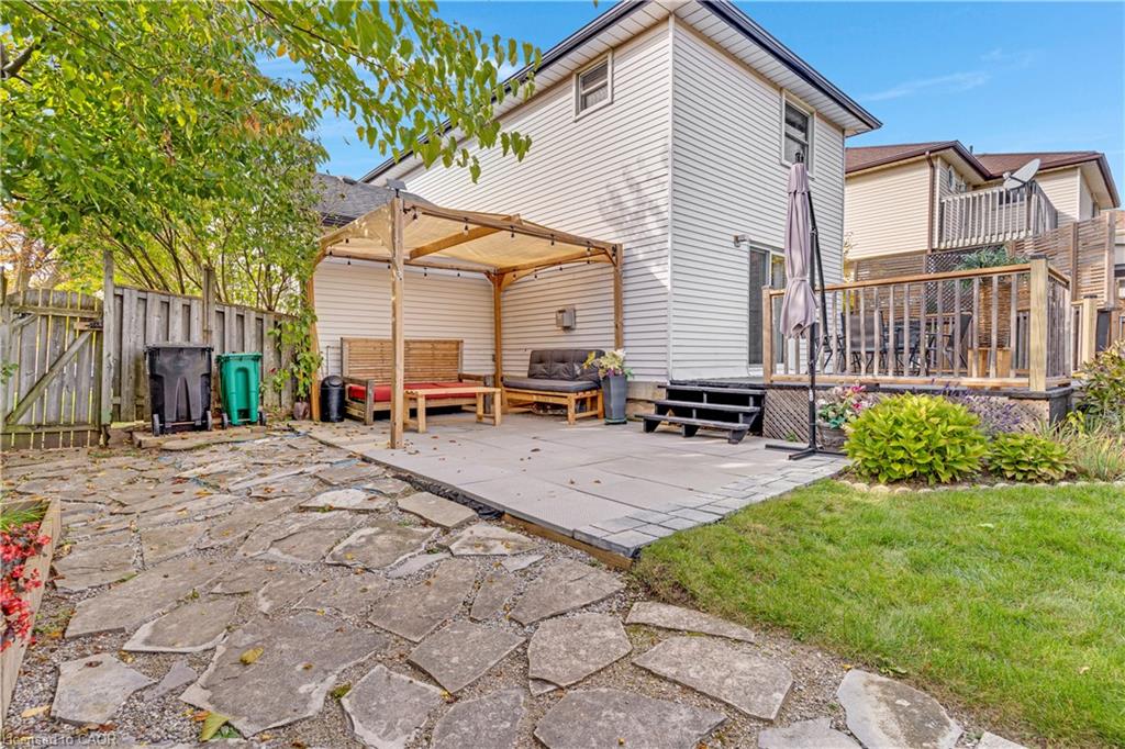 98 Barnicke Drive Property Photo 36