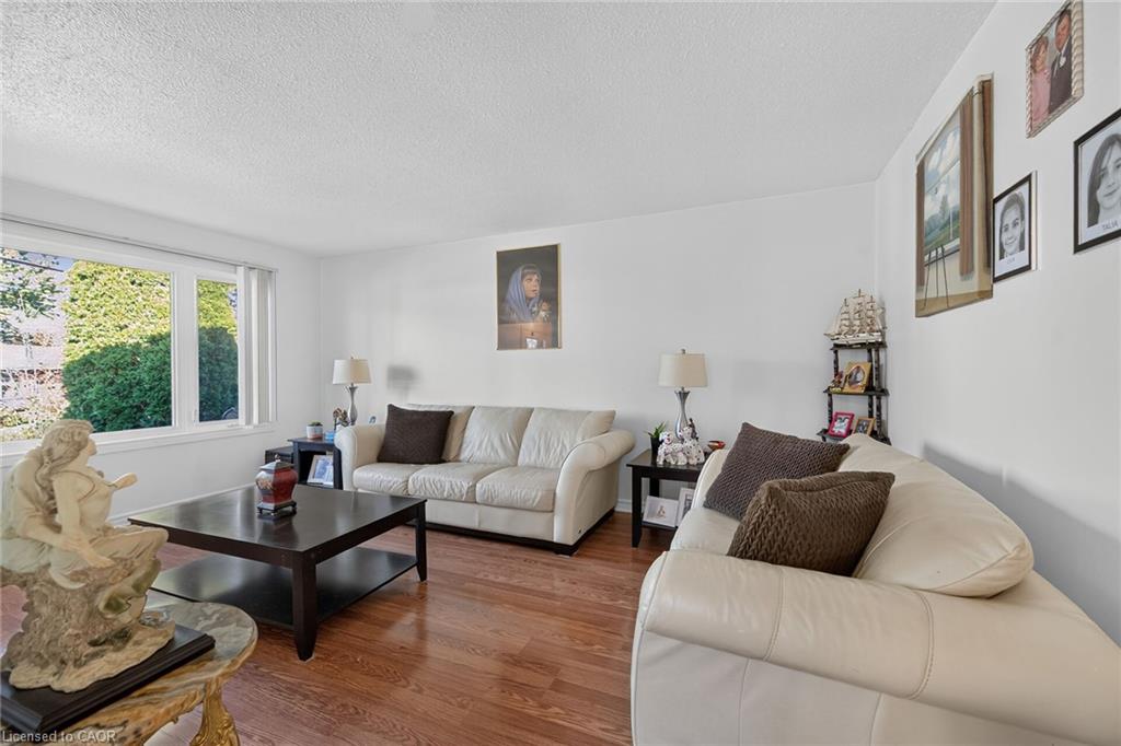 411 Queen Victoria Drive Property Photo 9