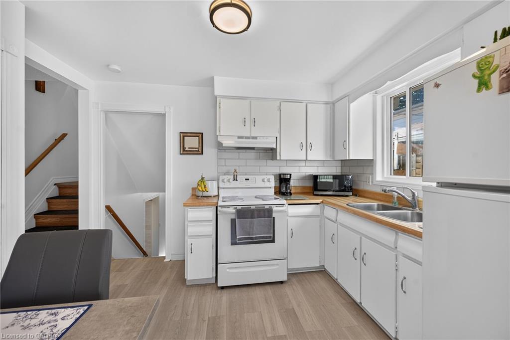 411 Queen Victoria Drive Property Photo 18