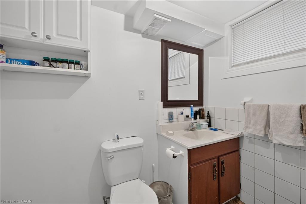 411 Queen Victoria Drive Property Photo 21