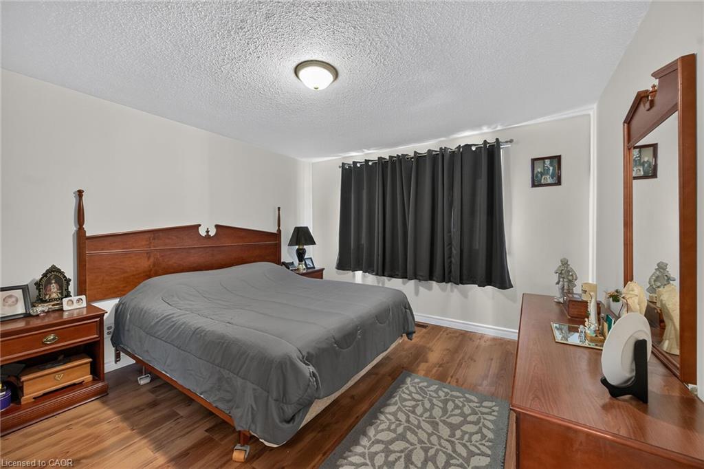 411 Queen Victoria Drive Property Photo 23