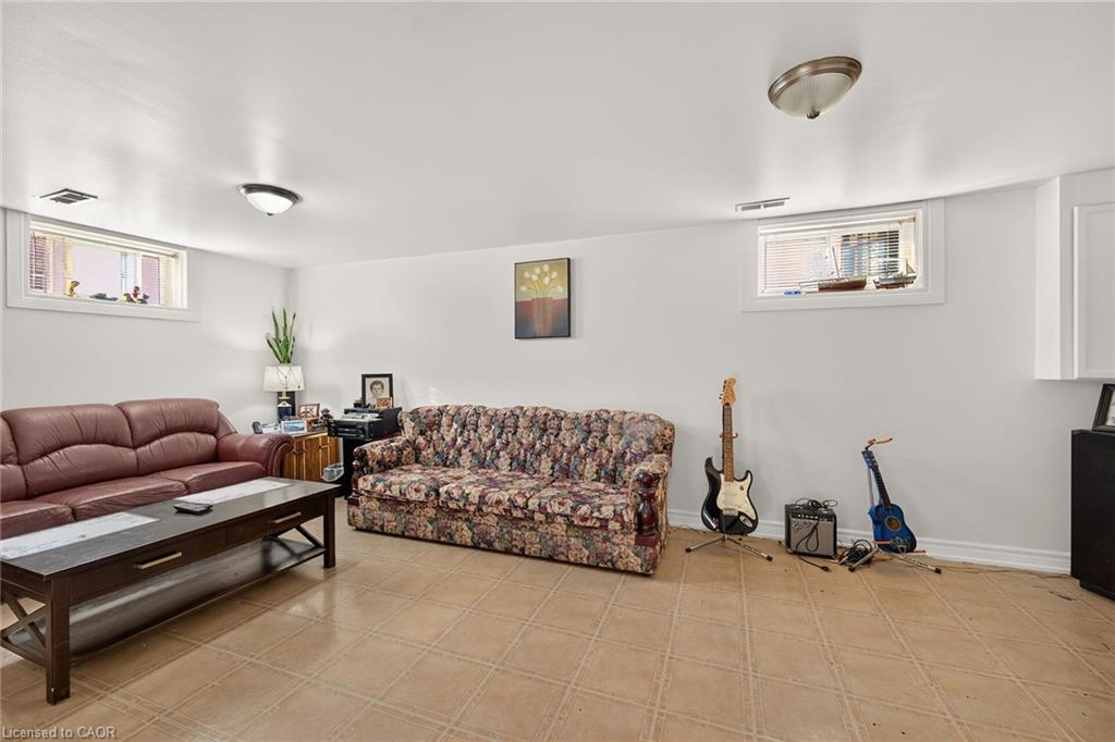 411 Queen Victoria Drive Property Photo 34