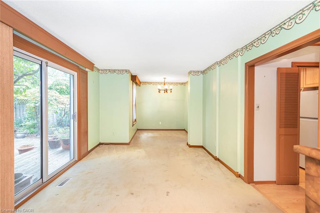 160 Birchcliffe Crescent Property Photo 10