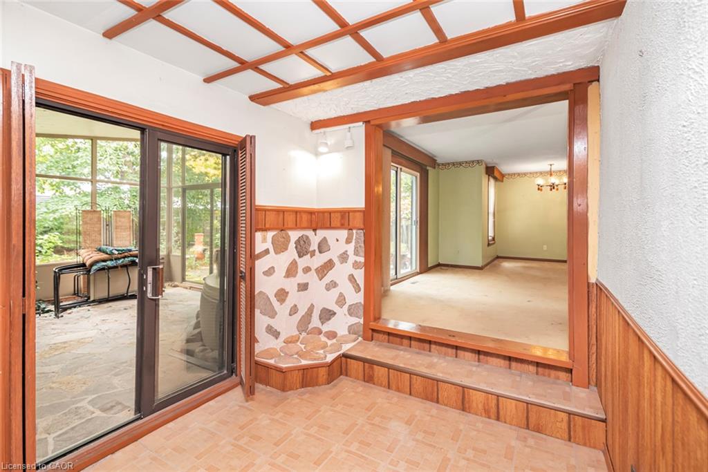 160 Birchcliffe Crescent Property Photo 18