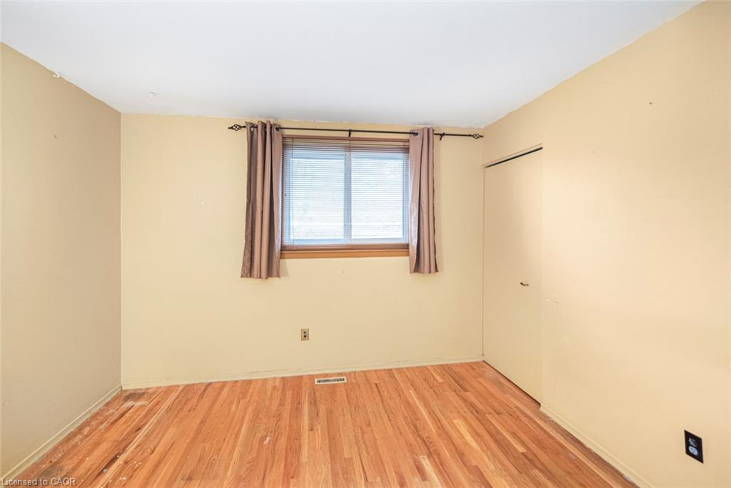 160 Birchcliffe Crescent Property Photo 24