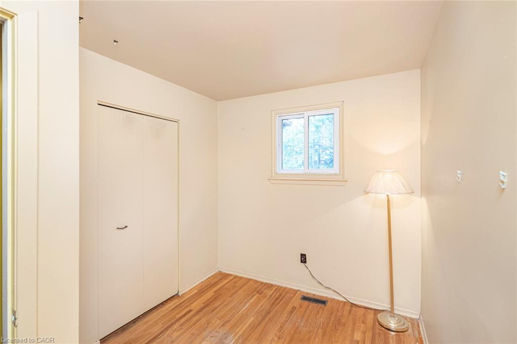 160 Birchcliffe Crescent Property Photo 26
