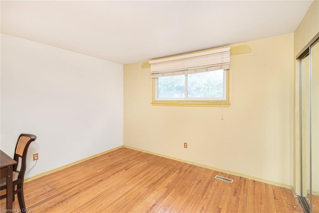160 Birchcliffe Crescent Property Photo 29